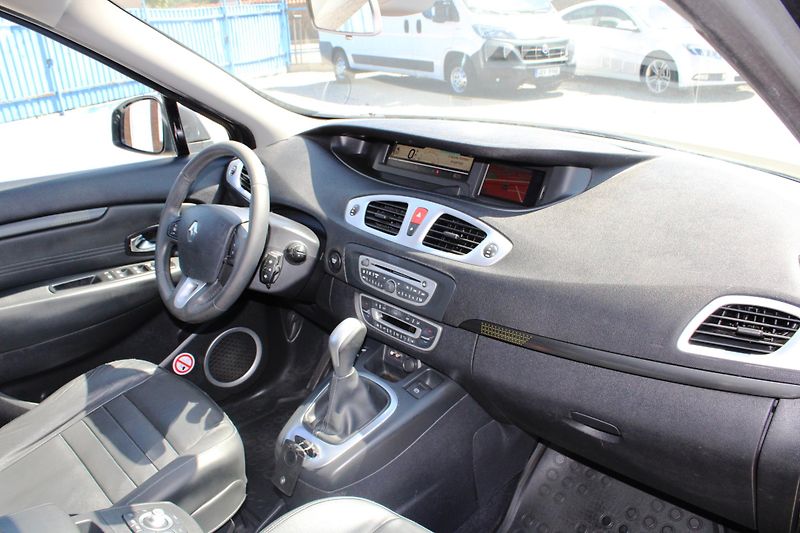 Renault Scénic (2010) 2,0i AUTOMAT NAVI KŮŽE XENON - fotka 14 z 16