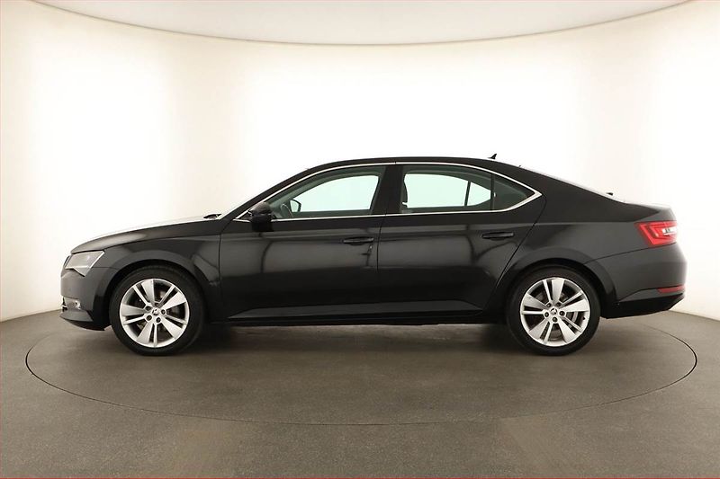 Škoda Superb (2015) Style 2.0 TDI, Automat - fotka 3 z 17
