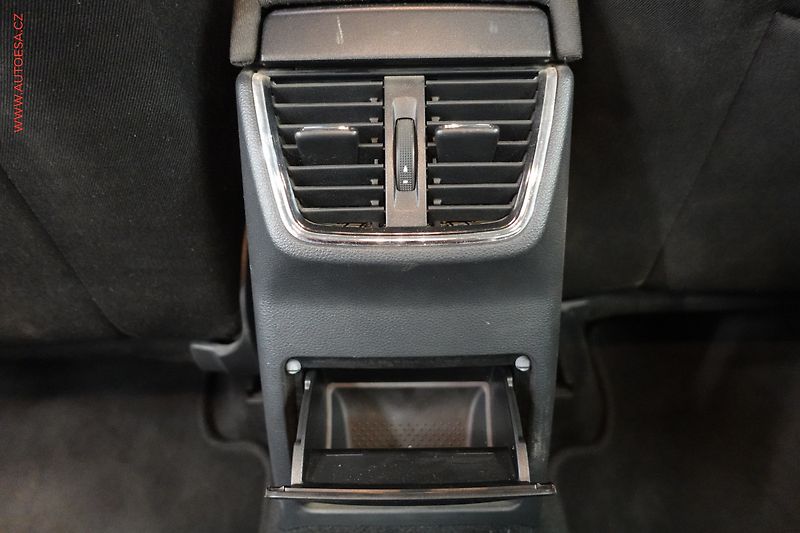 Škoda Octavia (2015) 1.4 TSi, 1.maj,ČR, Fresh, DSG - fotka 23 z 24