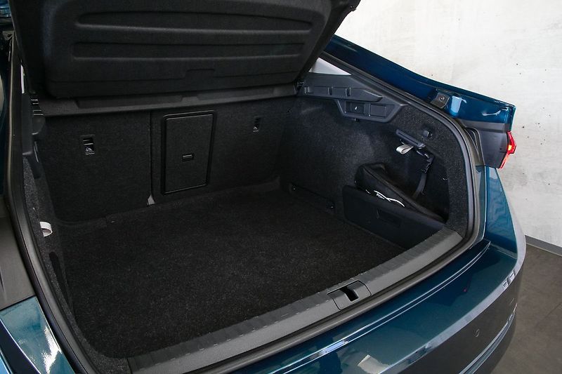 Škoda Octavia 2.0TDI 110kW Style LED Kessy - fotka 30 z 32