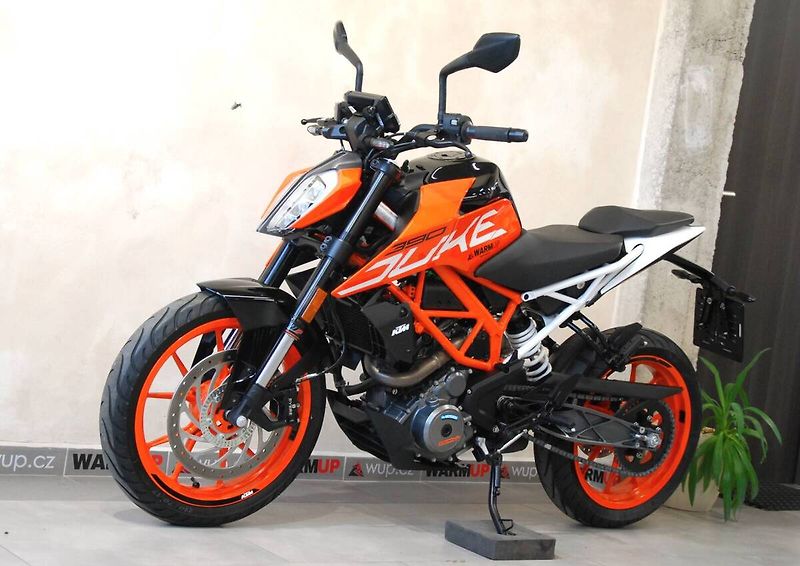 KTM 390 Duke (2019) Duke 390 - 7912 km, hezký stav - fotka 13 z 20