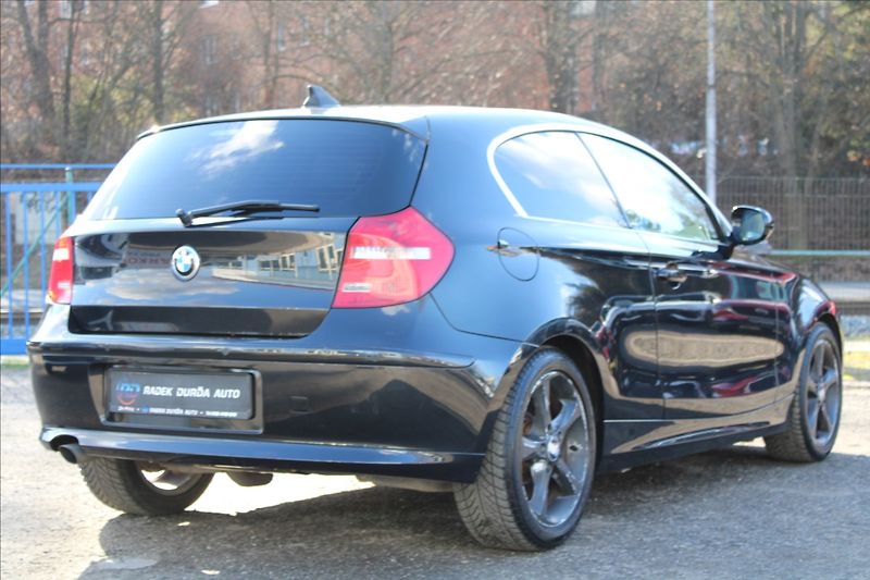 BMW Řada 1 2,0 118d  KLIMATIZACE - fotka 5 z 28