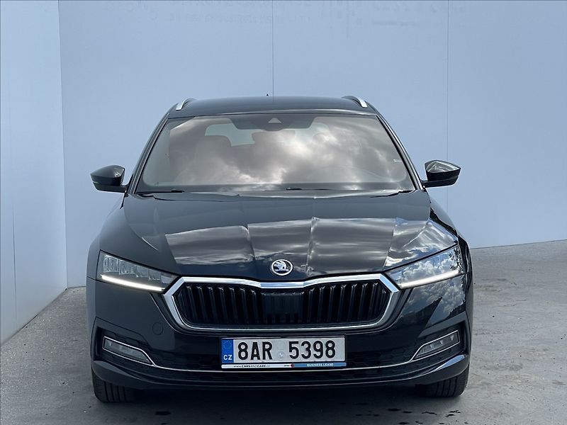 Škoda Octavia 2,0 TDI Combi Style LED+PDC - fotka 23 z 25