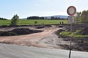 Stavba dálnice D11 v Královci 28. dubna 2025.