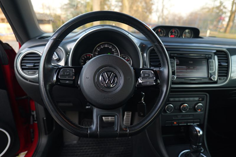 Volkswagen Beetle 2.0 TFSI 147 kW DSG Fender - fotka 13 z 31