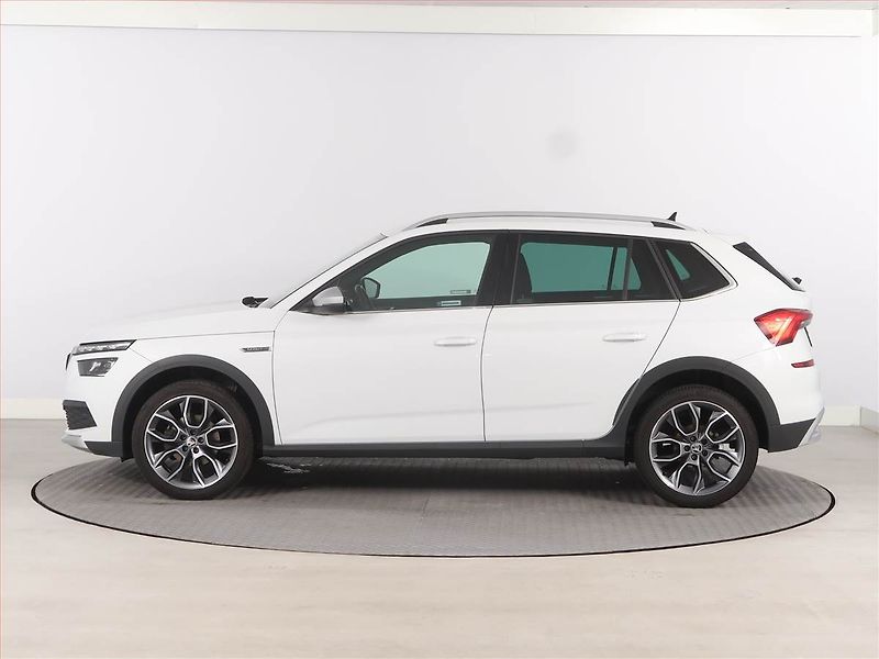 Škoda Kamiq (2021) Scoutline 1.0 TSI, Serv.kniha - fotka 3 z 12