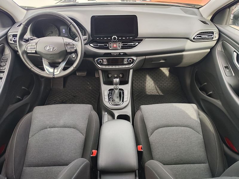 Hyundai i30 1.0 T-GDI/88kW Smart Navi DCT - fotka 12 z 33