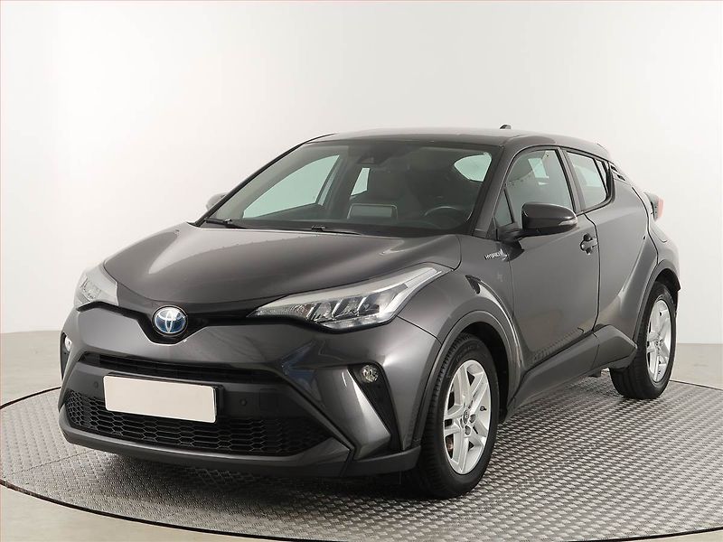 Toyota C-HR (2021) 1.8 Hybrid - fotka 2 z 18