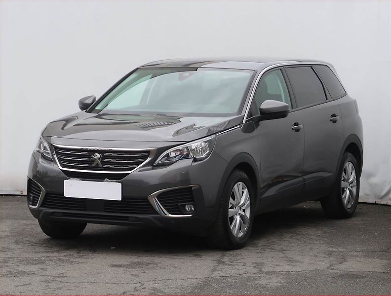 Peugeot 5008 (2020) Active PureTech 130, 7 míst - fotka 2 z 24