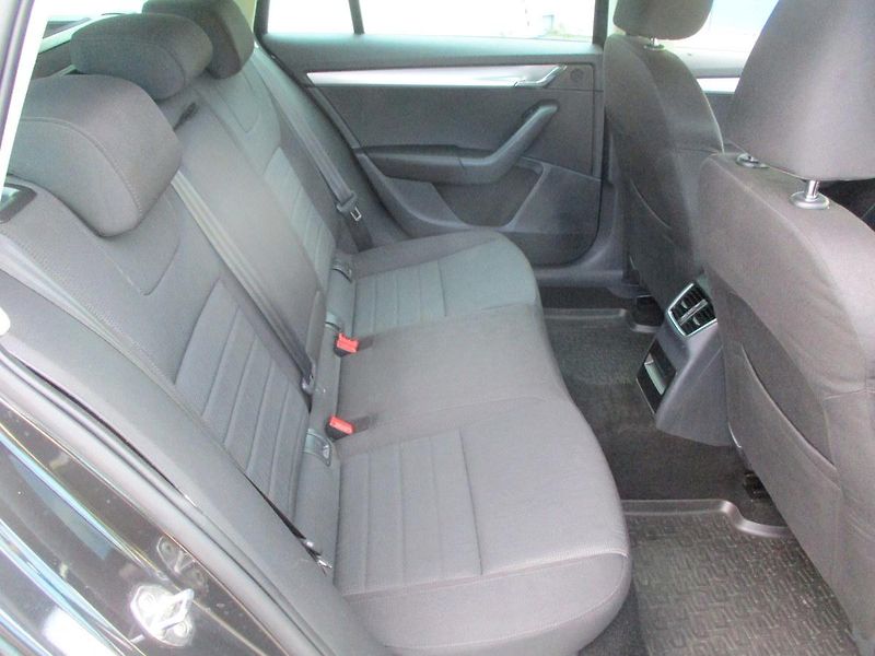 Škoda Octavia 1.4TSi 103kW*ELEGANCE*VÝHŘEV* - fotka 34 z 50
