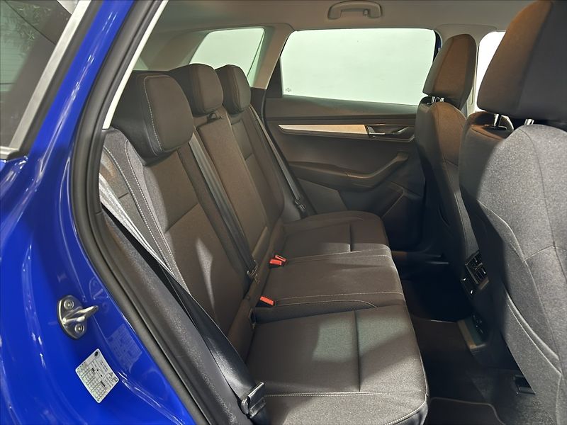 Škoda Karoq 2,0   TDI DSG 4X4 VIRTUAL ACC - fotka 25 z 33