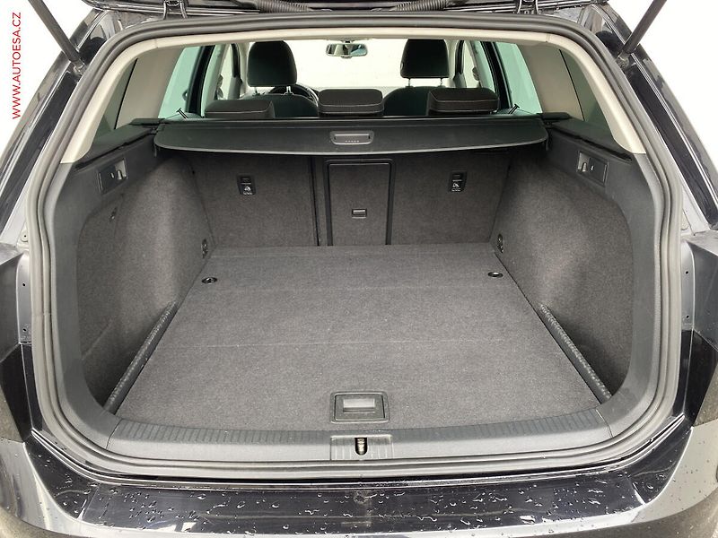 Volkswagen Golf (2015) 2.0 TDi, Lounge, DSG, TZ - fotka 7 z 18