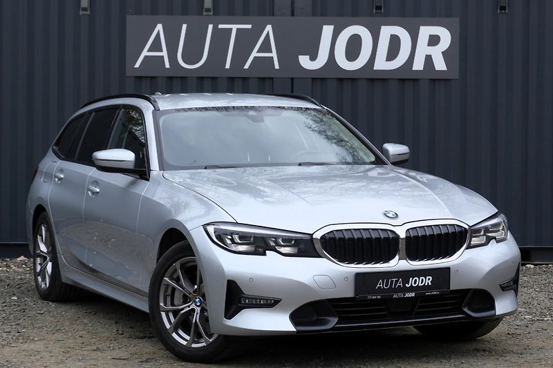 BMW Řada 3 330e xDrive, ACC, Tažné - fotka 14 z 39