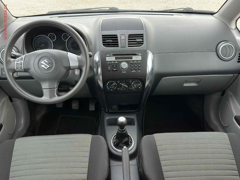 Suzuki SX4 (2012) 1.6 VVTi 4x4, 1.maj,ČR, AC - fotka 8 z 19