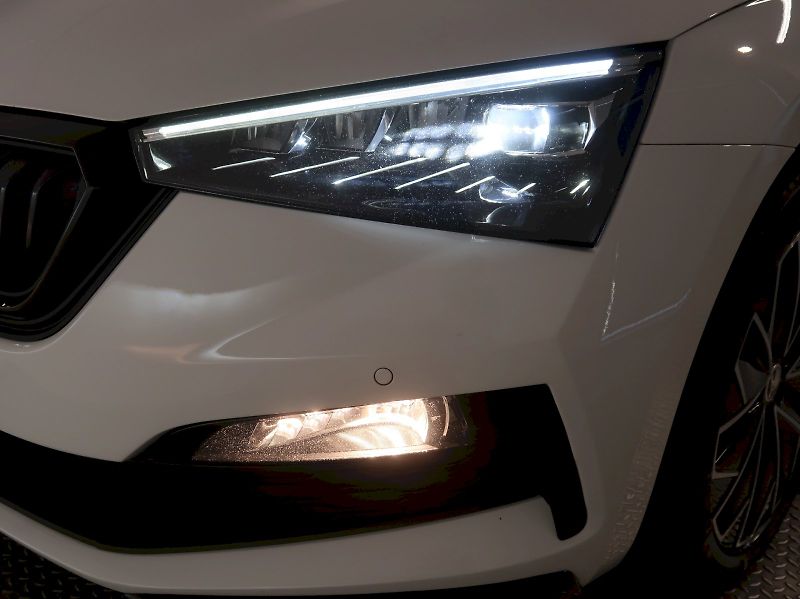 Škoda Scala (2023) MONTE CARLO 1.5TSI 110KW PANOR - fotka 10 z 40