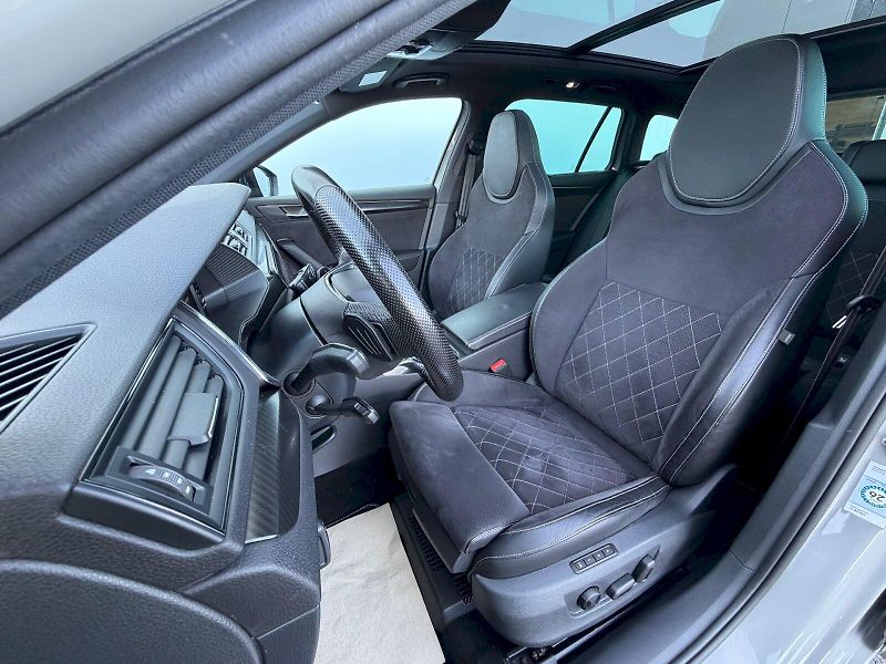 Škoda Superb (2022) 2.0 TSI 206kW SportLine 4x4 DS - fotka 6 z 35