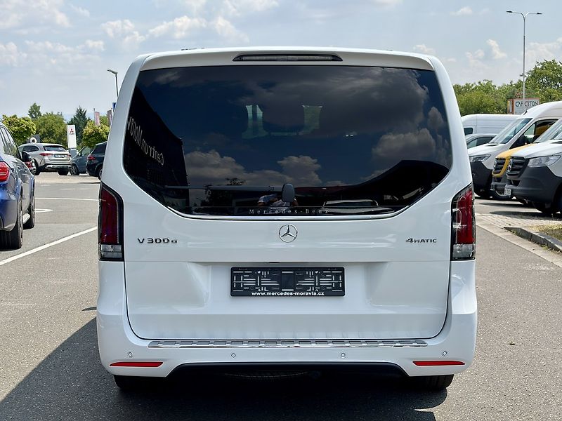 Mercedes-Benz Třídy V (2026) 300d EXCLUSIVE AMG 4M L - fotka 6 z 35