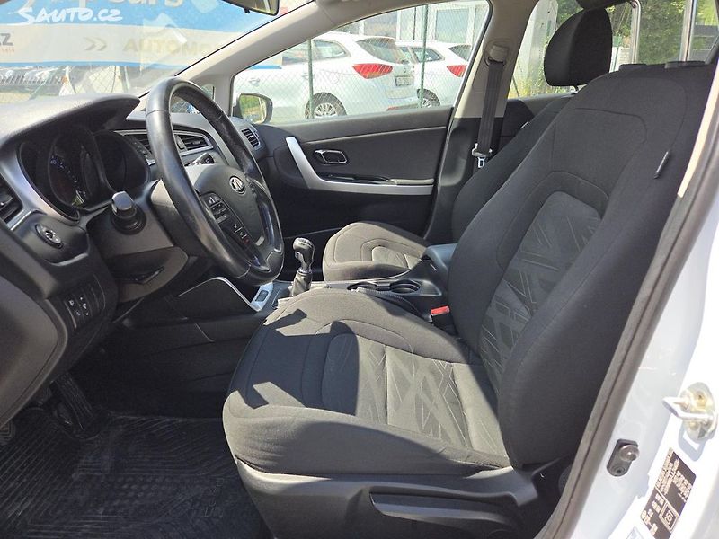 Kia Ceed (2018) na splátky všem od 10%akontace - fotka 11 z 14