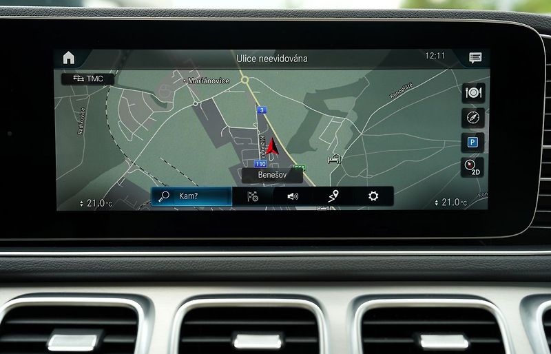 Mercedes-Benz GLE 350d 4Matic AMG/275 PS/ČR - fotka 41 z 49