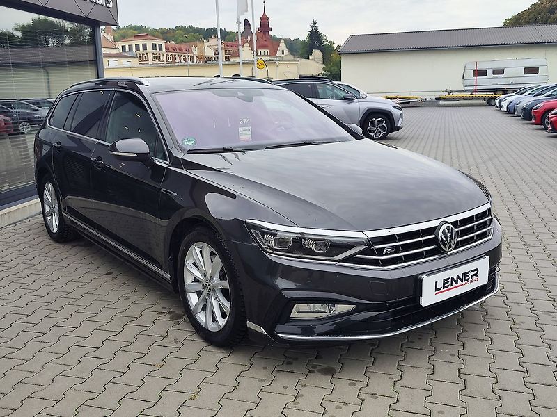 Volkswagen Passat 2.0 TDI/140kW R-Line DSG - fotka 3 z 37