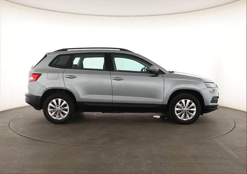 Škoda Karoq (2018) Ambition 1.0 TSI, Tempomat - fotka 6 z 19