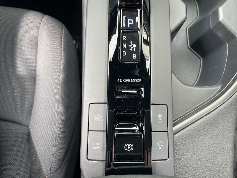 Toyota C-HR 2.0L PHEV, (2x4), Style - fotka 16 z 19