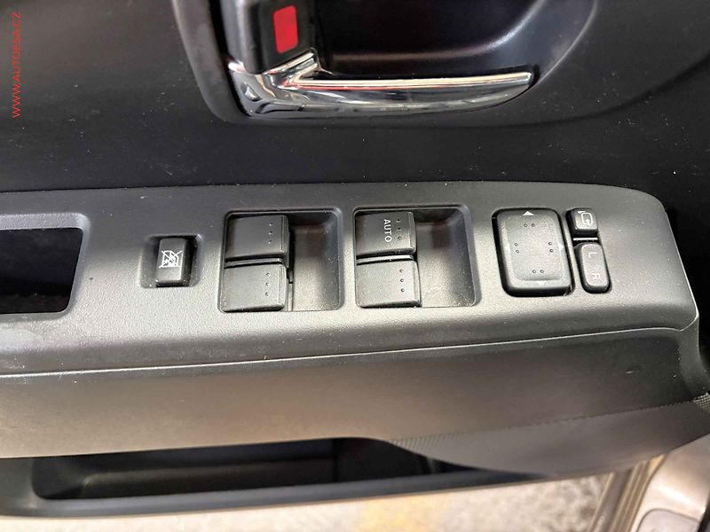 Mazda 5 (2014) 2.0, Navi, kamera - fotka 12 z 16