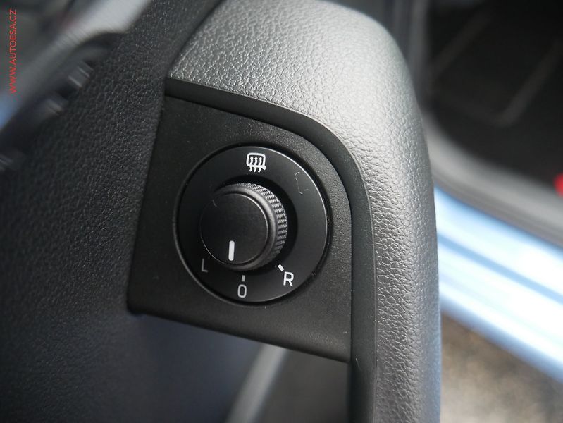 Škoda Octavia (2017) 1.6 TDi, ČR, STK 9/2027 - fotka 14 z 19