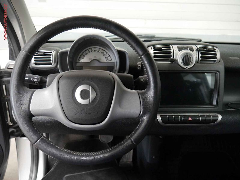 Smart Fortwo (2008) 1.0i Coupe, AT, panorama, AC - fotka 11 z 14