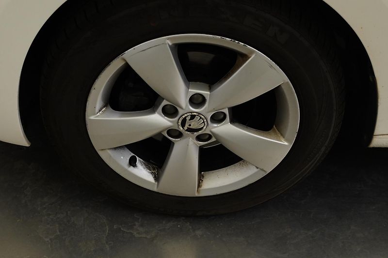 Škoda Rapid - fotka 10 z 34