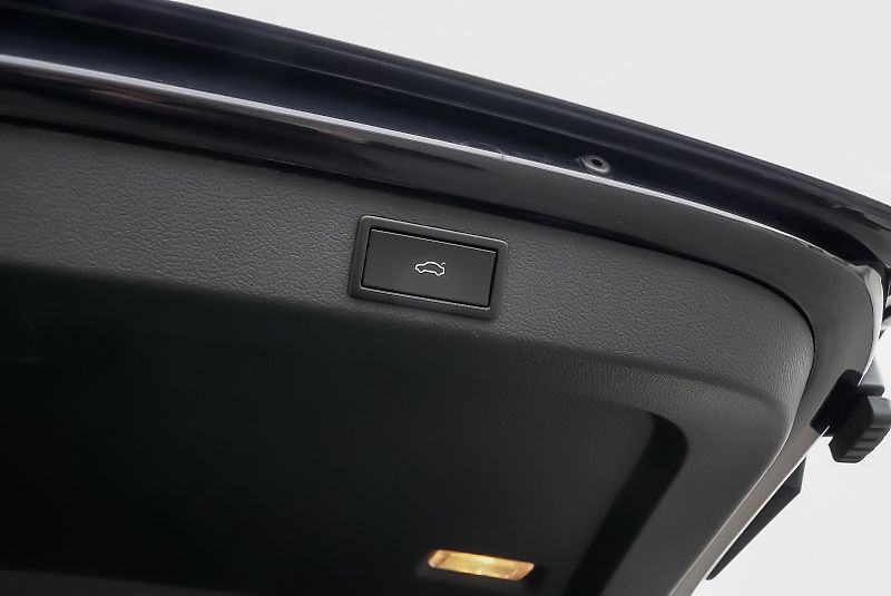 Škoda Superb 2.0 TDI 140kW 4x4 full servis - fotka 33 z 37