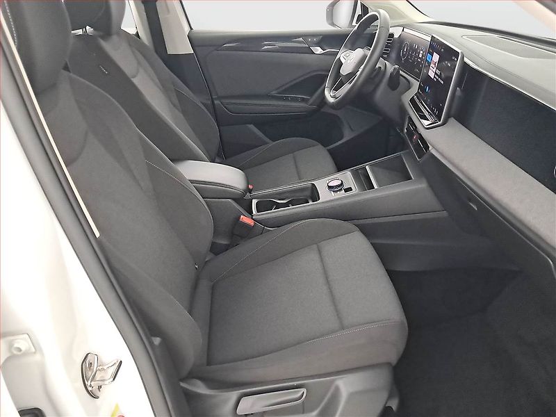 Volkswagen Tiguan (2024) 1.5 eTSI - fotka 9 z 20