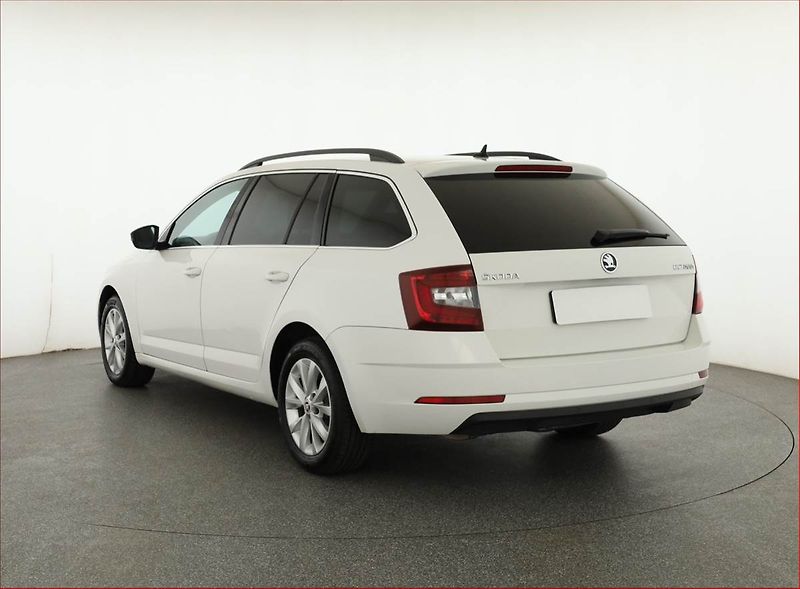 Škoda Octavia (2017) 2.0 TDI, Serv.kniha, Navi - fotka 4 z 20