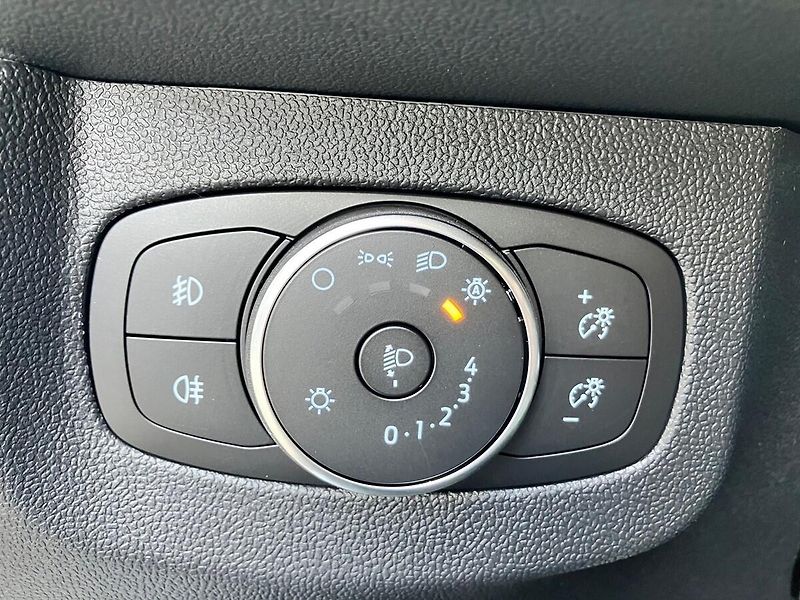 Ford Transit Courier (2025) VAN Limited L1, 43 kWh Elektro - fotka 9 z 34