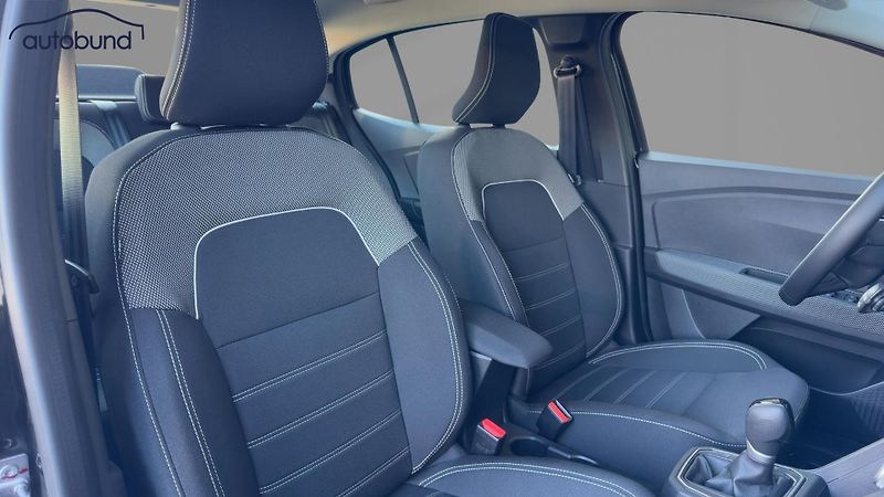Dacia Logan 1,0 TCe 90 CVT Black Edition - fotka 6 z 22