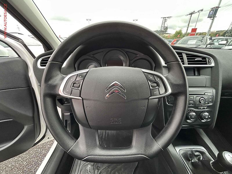 Citroën C4 (2013) 1.4i 16V - fotka 12 z 15