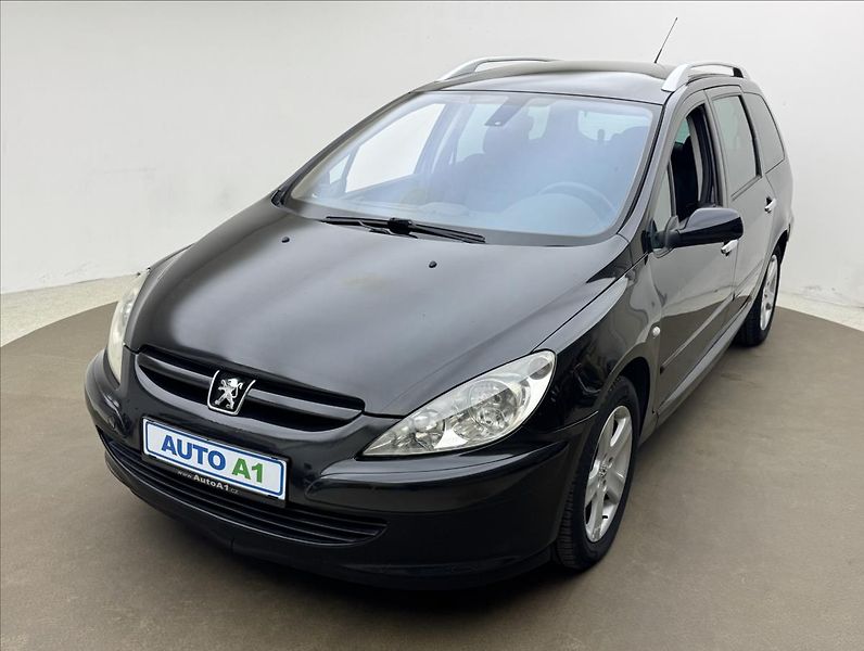 Peugeot 307 2,0 HDi 79kW KLIMA ALU TAŽNÉ - fotka 1 z 22