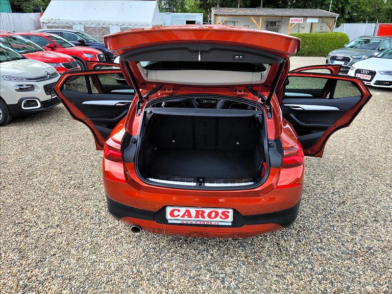 BMW X2 18i ,led,navi,kůže,výhřev - fotka 38 z 47