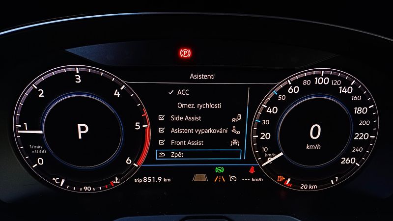 Volkswagen Passat Variant (2019) 2.0 Bi-TDI HIGHLINE - fotka 27 z 54