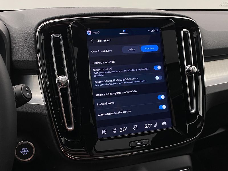 Volvo XC40 (2026) B3 AUT DARK ULTRA  - fotka 54 z 60