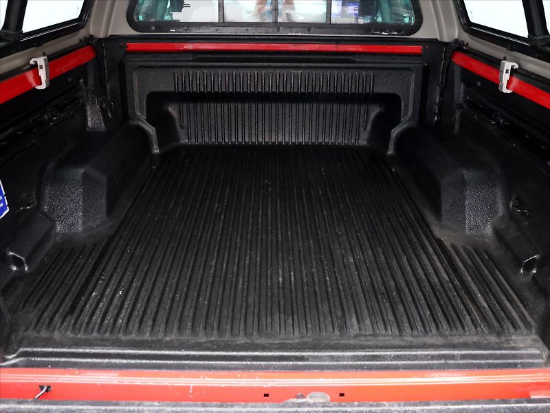 Ford Ranger 3,2 TDCi 147kW Double Cab Aut. - fotka 10 z 40