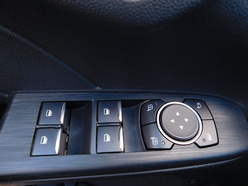 Ford Kuga 2,0TDCi,140kW,4X4 - fotka 14 z 17