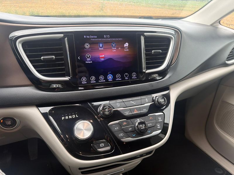 Chrysler Pacifica (2017) 3,6 Pentastar RU 8 míst 2017 - fotka 17 z 20