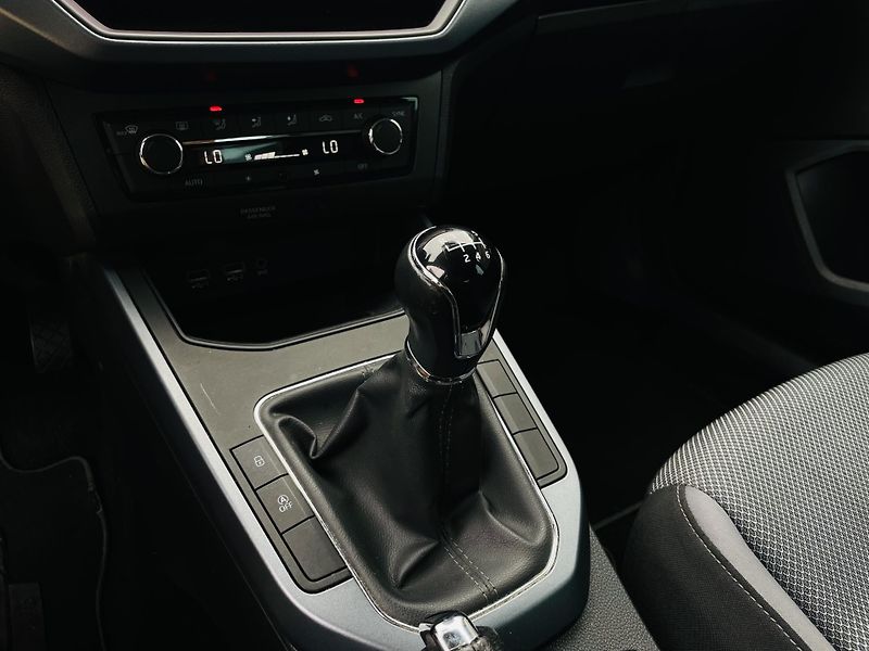 Seat Arona 1.0TSI 85KW 1.MAJITEL SENZORY  - fotka 34 z 43