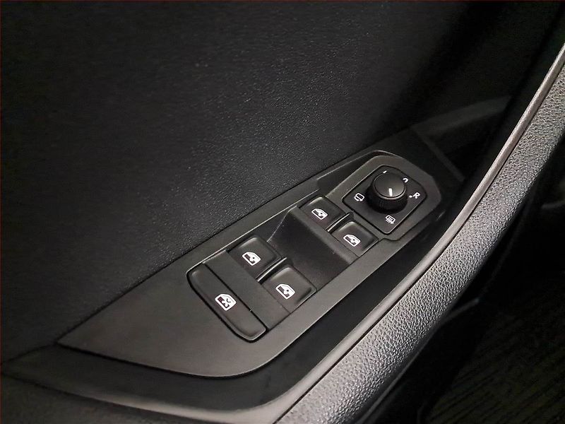 Škoda Karoq (2021) Style 2.0 TDI - fotka 17 z 18