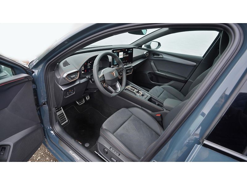 Cupra Leon (2026) SP VZ - fotka 6 z 23