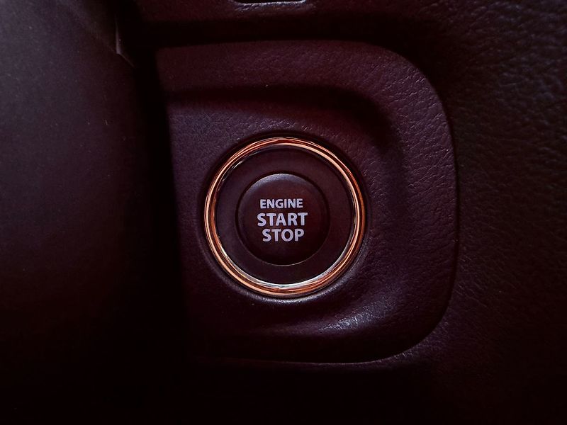 Suzuki Vitara 1.6 Comfort+, Serviska, Navi - fotka 24 z 29