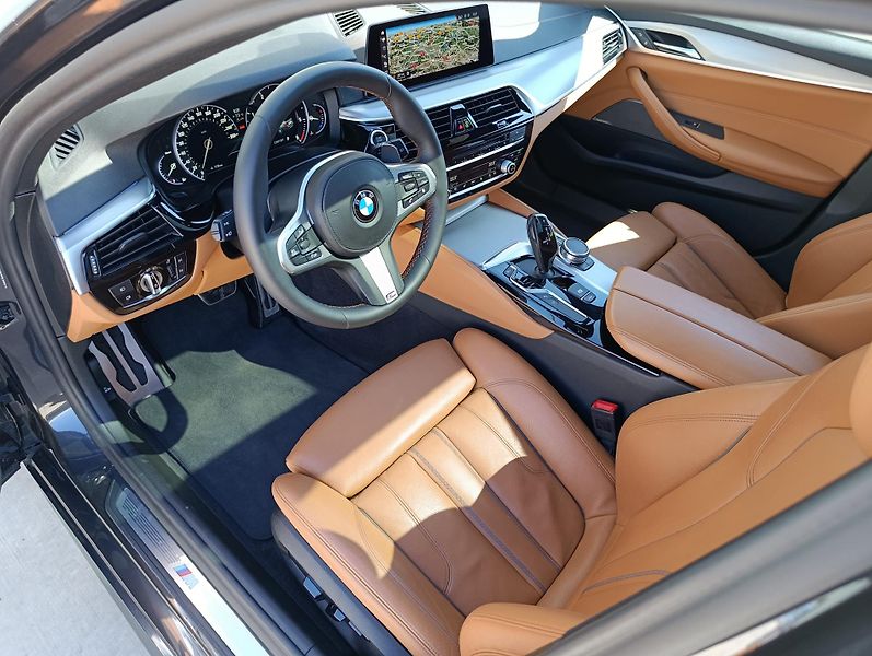 BMW Řada 5 540d xDRIVE MSPORT PANO DPH - fotka 10 z 34