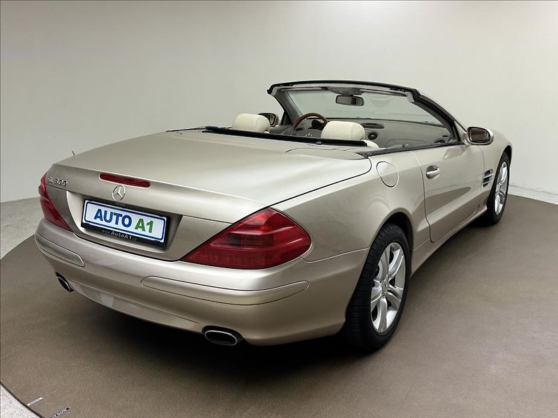 Mercedes-Benz SL 5,0 500 V8 225kW AT KŮŽE - fotka 4 z 48