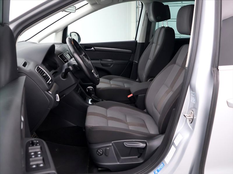 Volkswagen Sharan 2,0 TDI 135kW Comfortline DSG - fotka 10 z 39